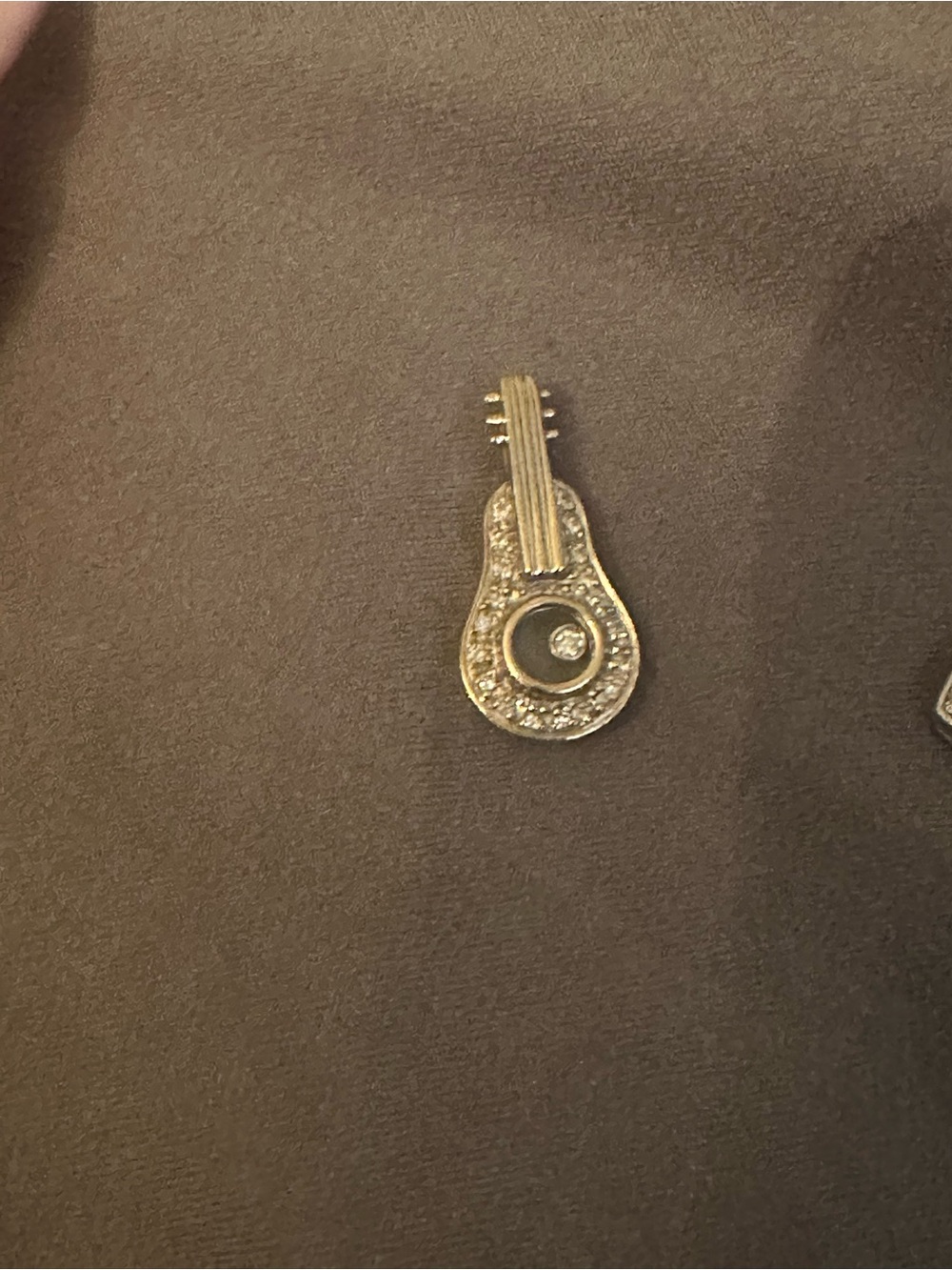 White #18k Gold guitar pendant